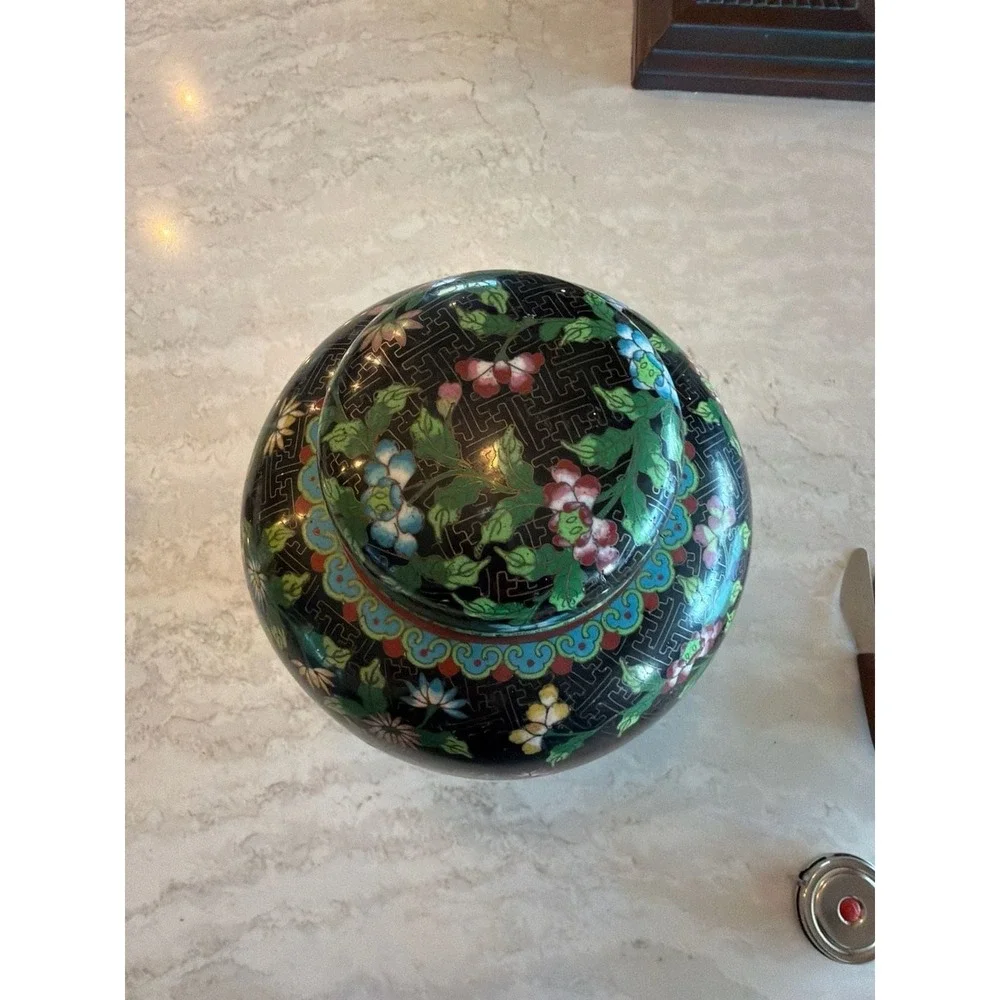 Vintage Chinese Cloisonne Black‎ Enamel Ginger Jar with Floral Design 10